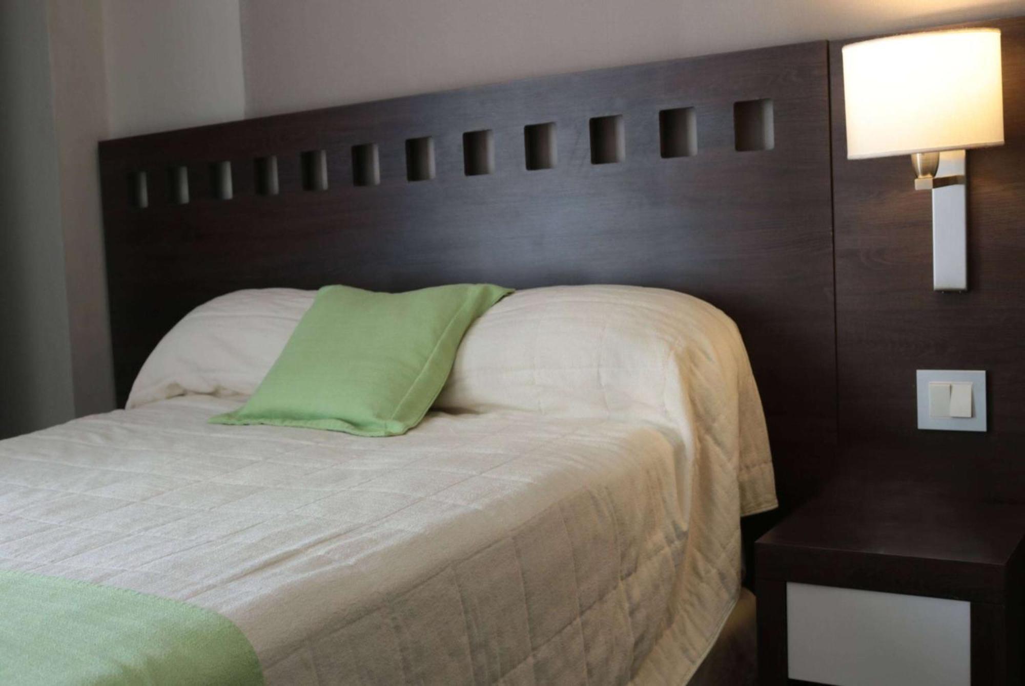 Days Inn & Suites By Wyndham La Plata Bagian luar foto