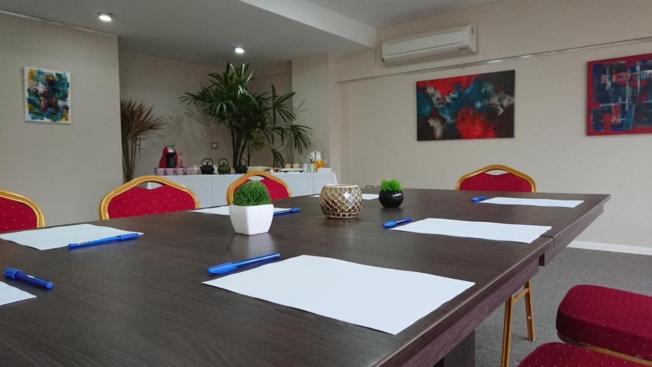 Days Inn & Suites By Wyndham La Plata Bagian luar foto